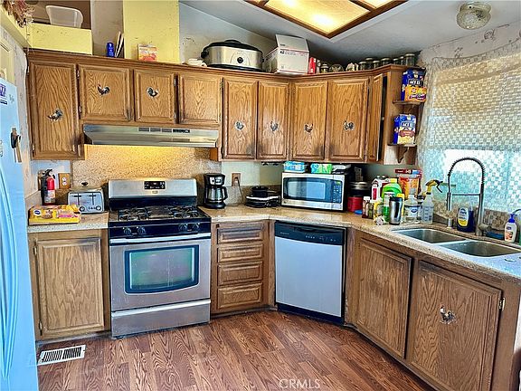 5th image of 7524 Olivine Rd