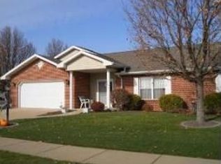 1041 31st St, Peru, IL 61354