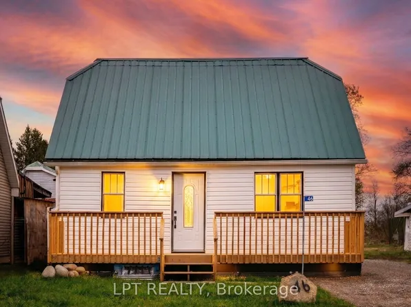 46 Young St, Hastings Highlands, ON K0L 2S0