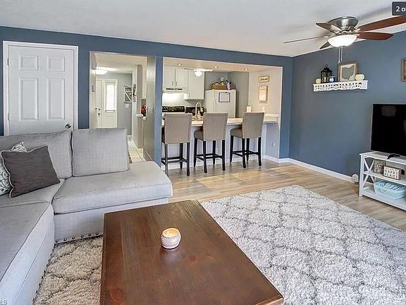 3rd image of 1967 Ridge Meadow Ct