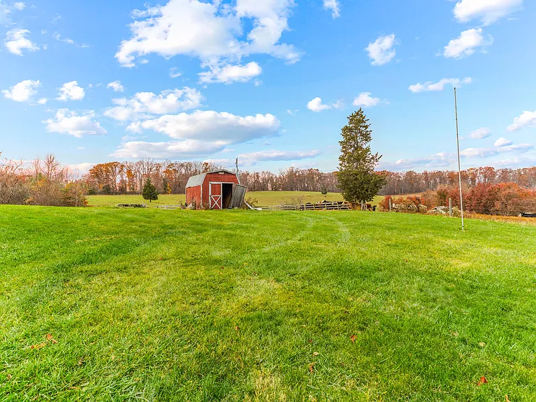 18429 Middletown Rd — Photo 26