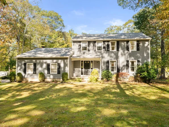 31 Seabury Avenue, Ledyard, CT 06339