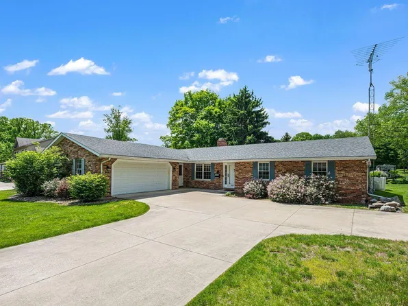 870 Skyline Dr, Niles, MI 49120