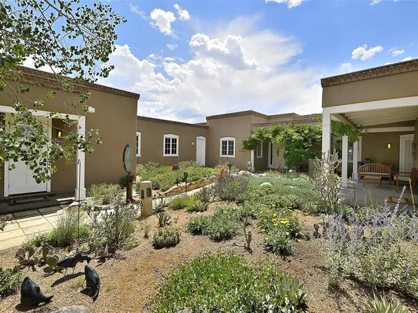 102 Spur Ranch Rd, Lamy, NM 87540