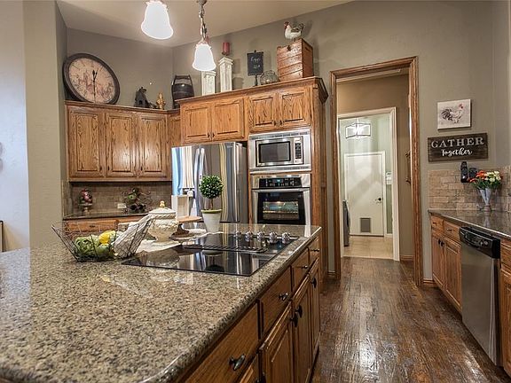 4th image of 8400 Sea Pines Pl