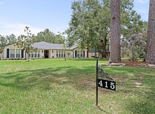 415 W Pineshadows Dr, Sour Lake, TX 77659
