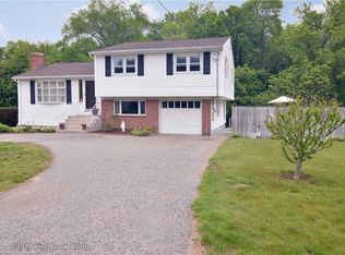 3 Setian Cir, Johnston, RI 02919