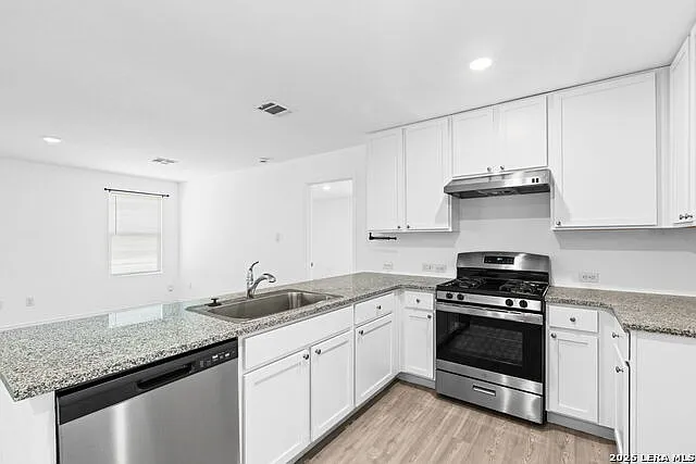 422 De Herrera — Photo 10