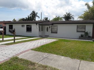 8960 SW 40th Ter, Miami, FL 33165