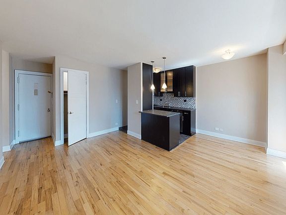 2nd image of 310 Greenwich St APT 19D