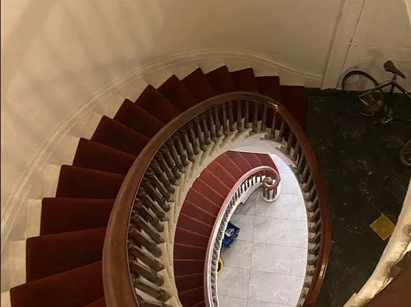 7 W 16th St #3