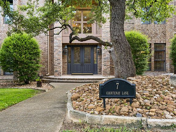 3rd image of 7 Courtenay Ln