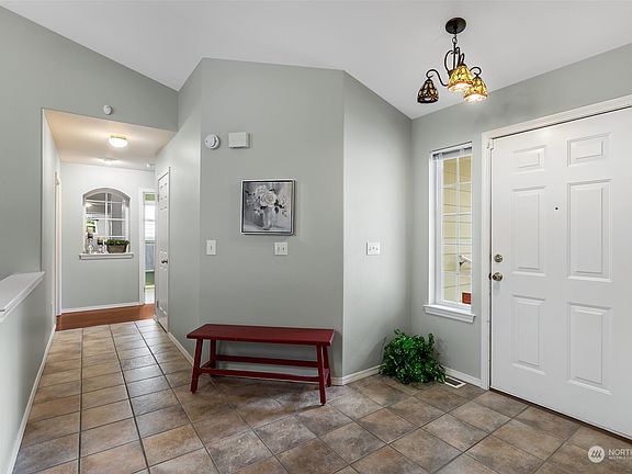 3rd image of 16522 135th Avenue Ct E