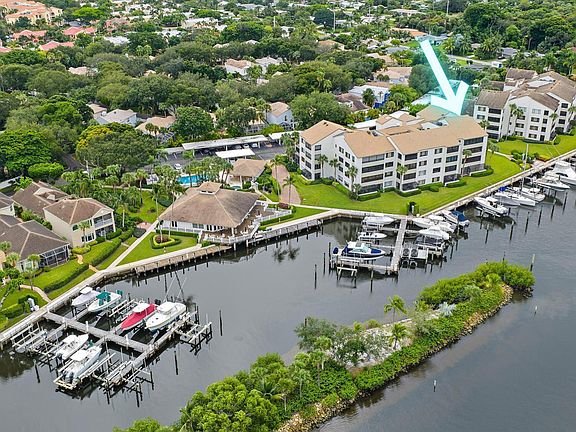 2nd image of 811 Oak Harbour Drive
