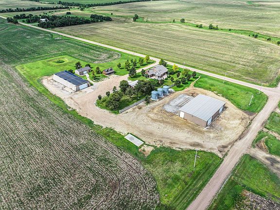 5th image of 810 29th Rd