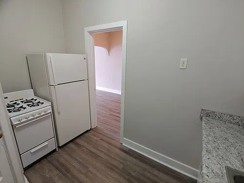 Floor plan 208 1/2 A