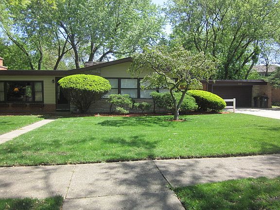 2nd image of 239 W Cheryl Ln