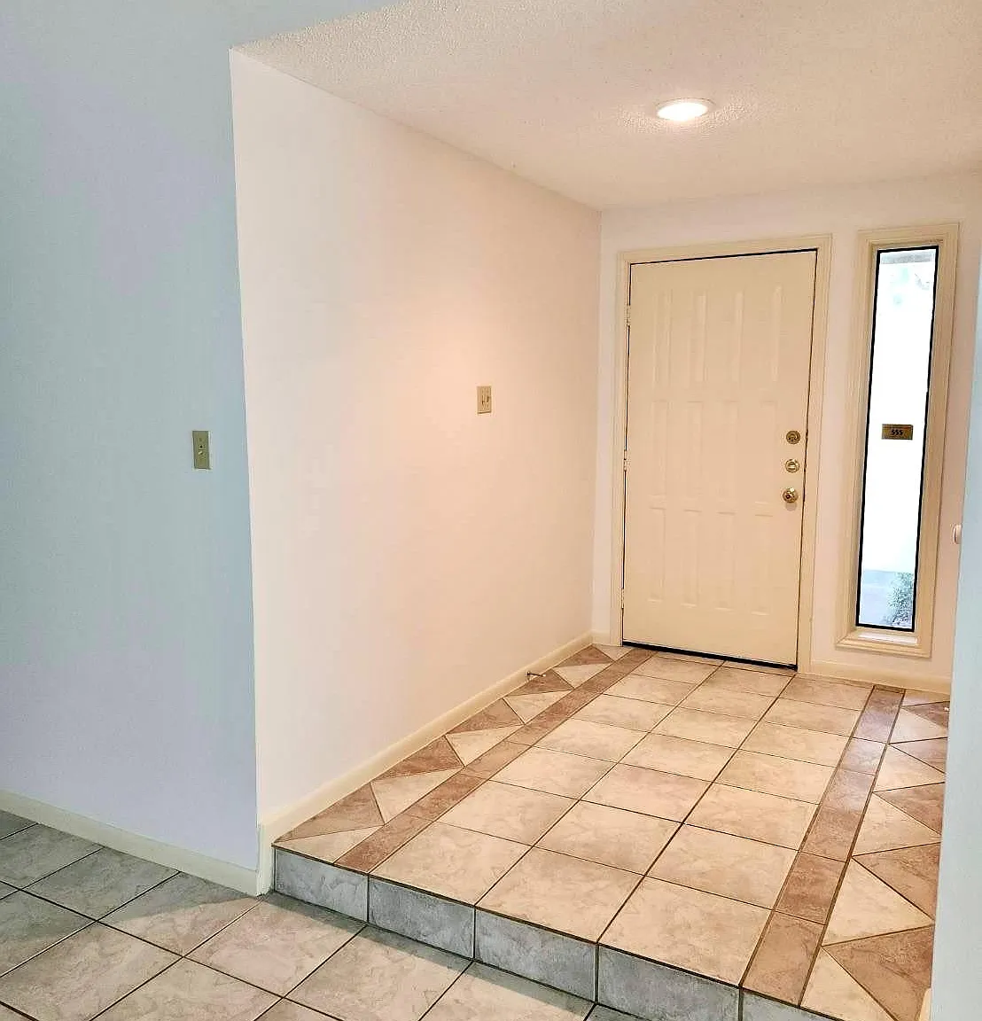 4 bed, 1884 sqft, $2,350 — Photo 2