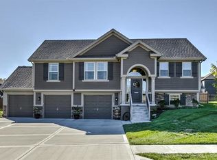 1410 Kelly Ln, Kearney, MO 64060