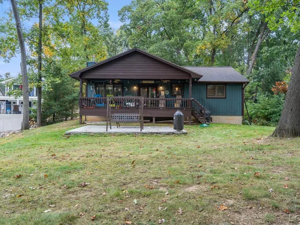 458 Skyline Dr, Horton, MI 49246