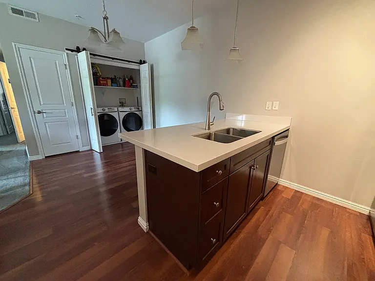 170 E Belmont Ave #9 — Photo 6