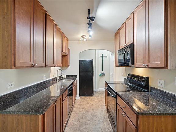 5th image of 1957 Euclid Ave APT 109