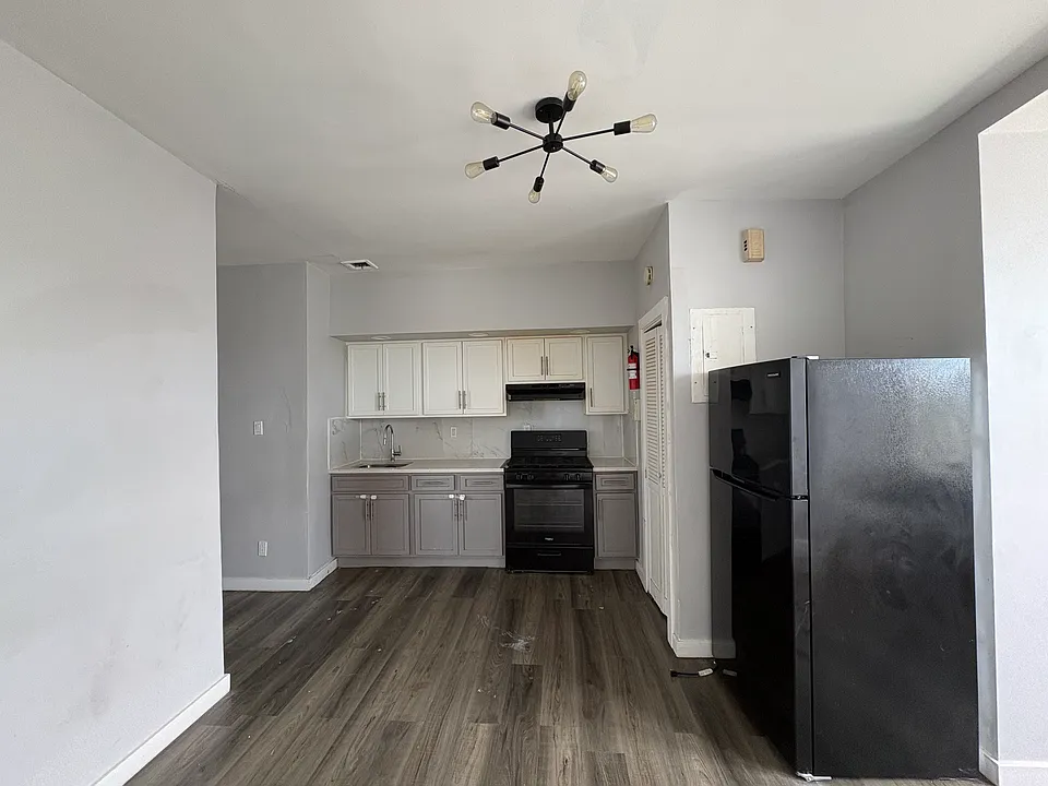 379 Avenue C #D