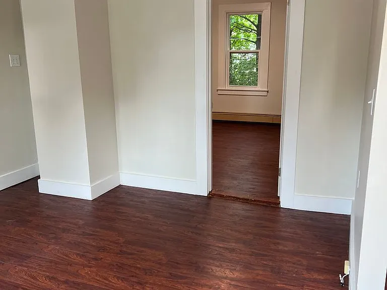 5 Elm Street — Photo 15