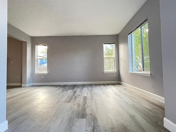 5th image of 1116 181st Street Ct E