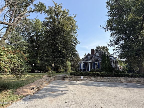 3rd image of 3939 Old Brownsboro Rd