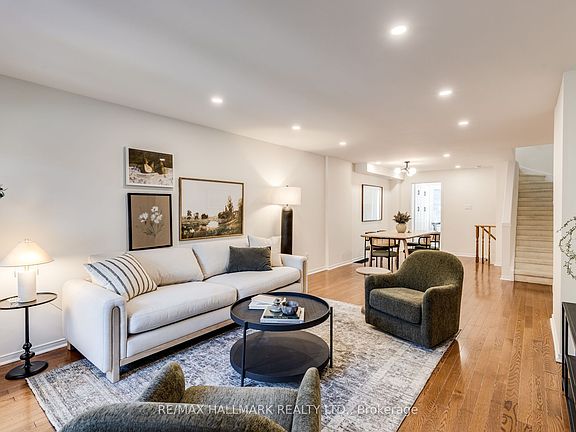 3rd image of 599 Roehampton Ave