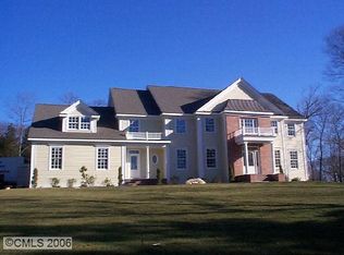 32 Delaware Rd, Easton, CT 06611