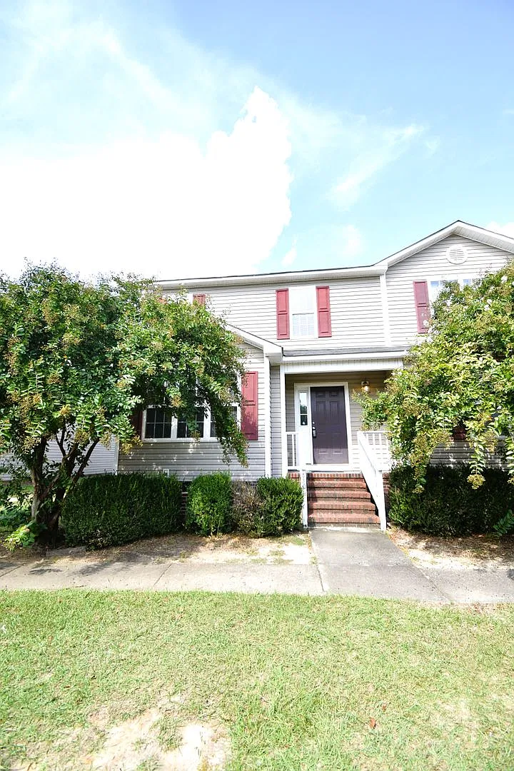 Coming Soon 3 Bedroom 2.5 Bathroom Townhome — Photo 1