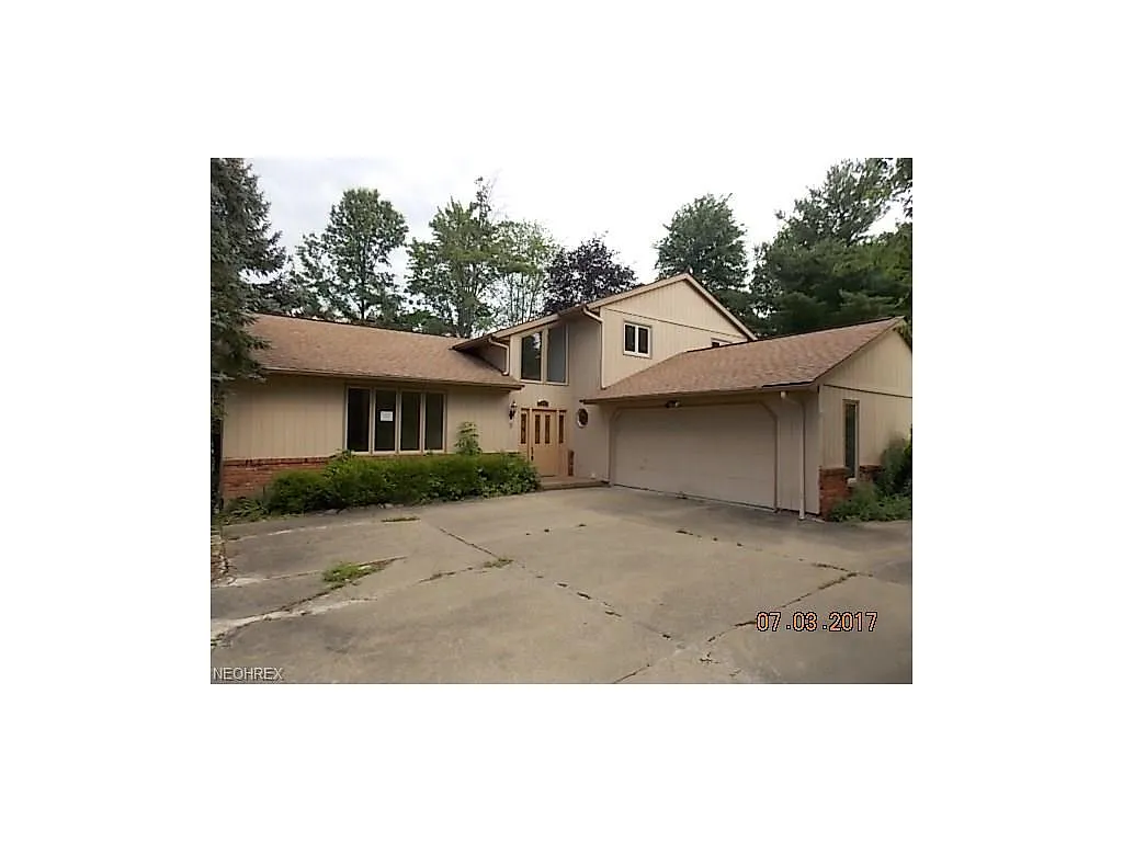 7730 Regency Dr photo 1