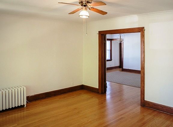 4th image of 4416 N Lowell Ave #2