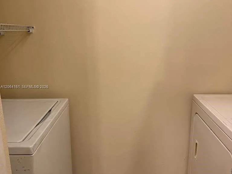 1247 SW 46th Ave #1306 — Photo 6
