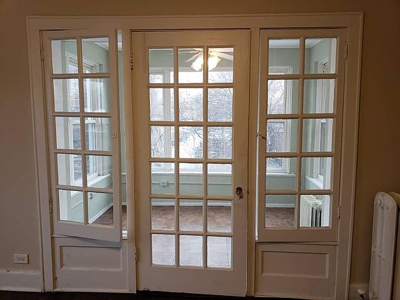 4th image of 6219 N Hermitage Ave APT 2