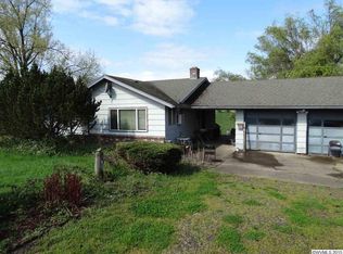 8905 Fruit Farm Rd, Independence, OR 97351