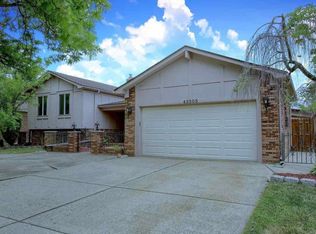 43309 Westview Dr, Sterling Heights, MI 48313
