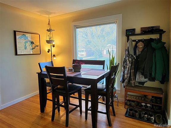 5th image of 2405 17th St