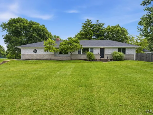 504 Wren Ave, Ballwin, MO 63021