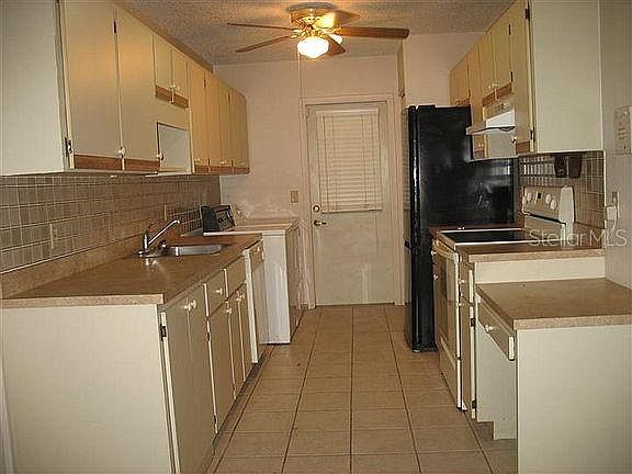 3rd image of 701 W Rosewood Ln #701