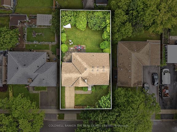 5th image of 40 Benway Dr