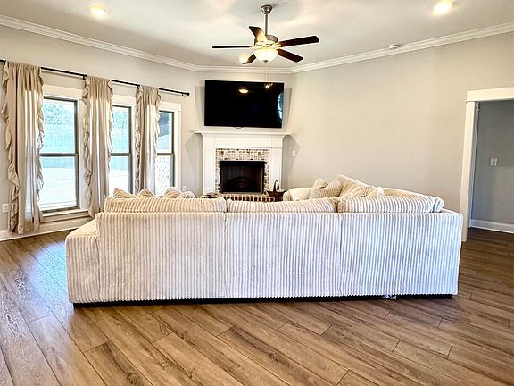 4th image of 7872 Calverton St