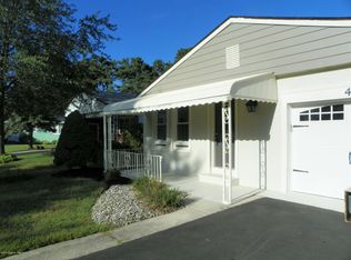 4 Balmoral Ct, Toms River, NJ 08757