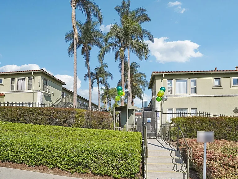Ladera Apartments — Photo 36