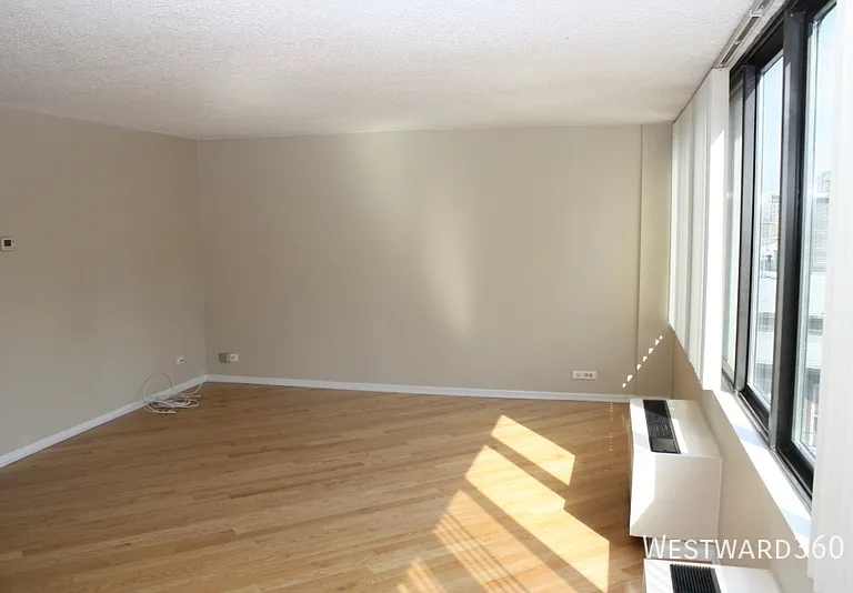2754 N Hampden Ct #605 — Photo 1