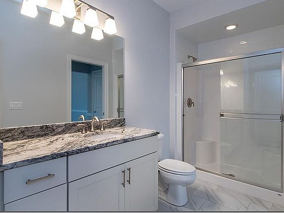 5th image of 220 Lake Meade Dr