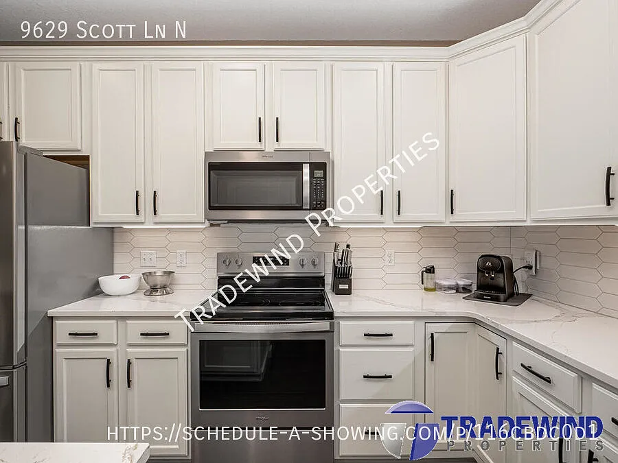 Exceptional 2 Bed 2.5 Bath Home — Photo 2