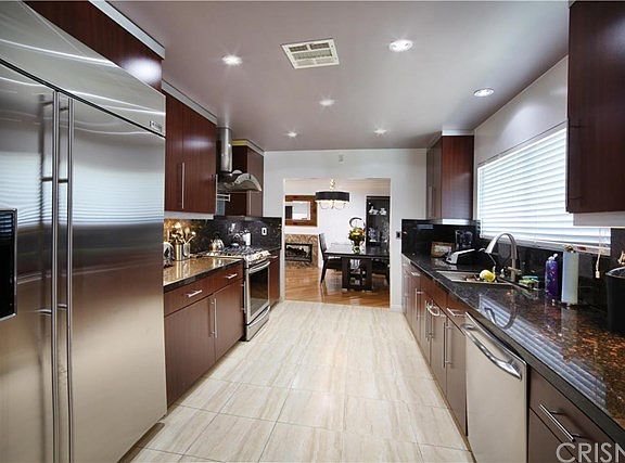 5th image of 15957 Liggett St